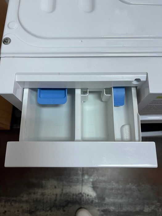 Máquina de Lavar e Secar - COMO NOVA!!!