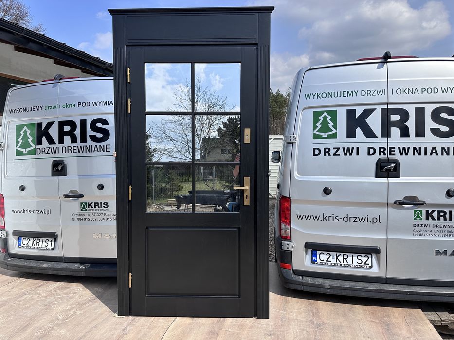 Drzwi wejściowe drewniane czarne zewnętrzne Na wymiar czyste powietrze