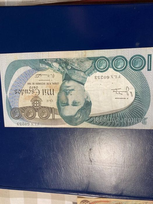 Duas notas de 1000$00