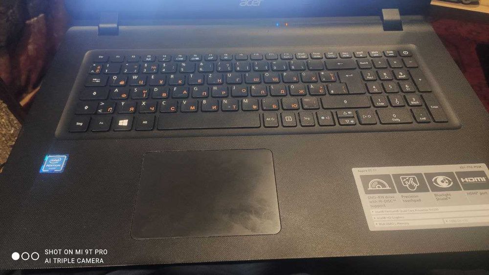 Ноутбук Aser ES1-732-P5SK