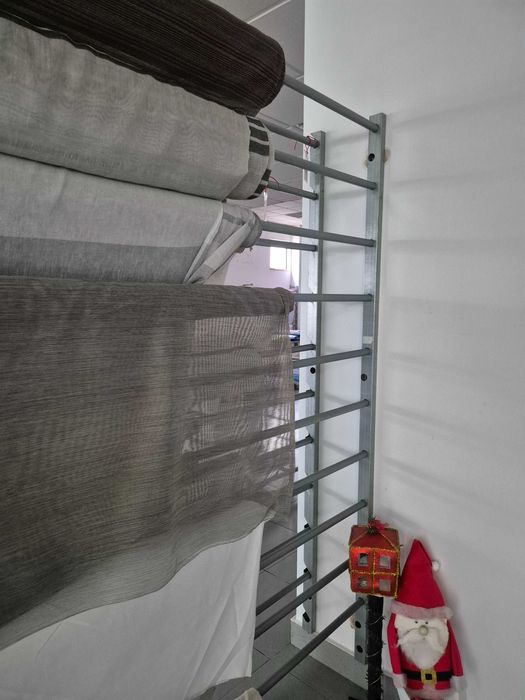 Expositor de Rolos entre Paredes