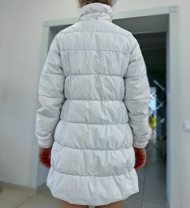 Продам женское зимнее полупальто Heilly Hansen.