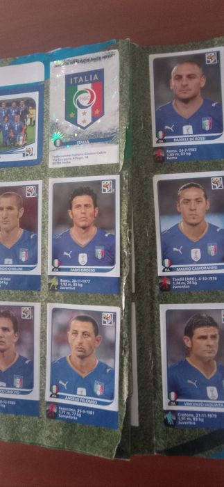 Vendo caderneta completa