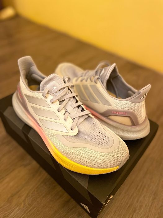 Чоловічі бігові кросівки Adidas PureBoost 5