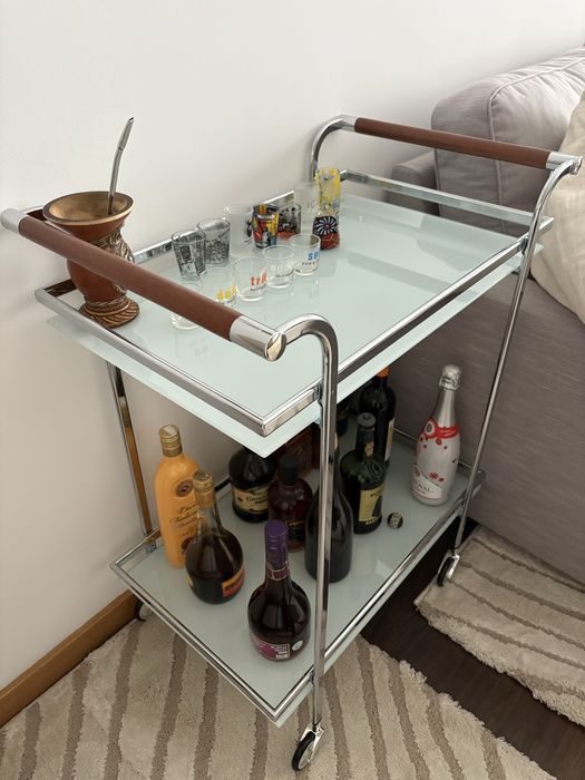 Carrinho de vidro para apoio e bebidas