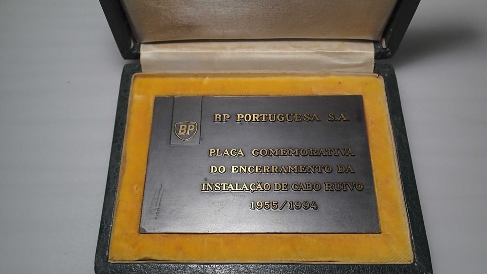 Placa em Bronze da BP Portuguesa , SA