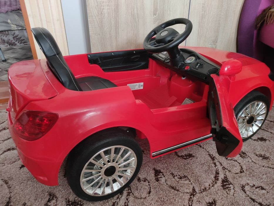 Дитячий електро мобіль