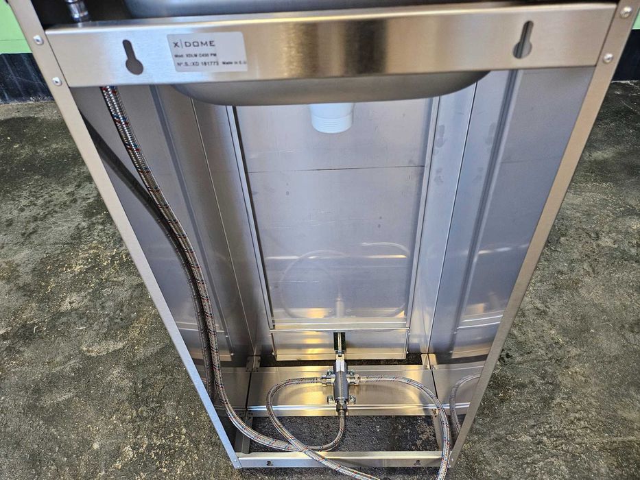 Lavatório de pedal novo