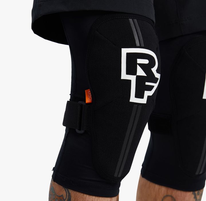 Ochraniacze na kolana Race Face Indy Knee-Stealth