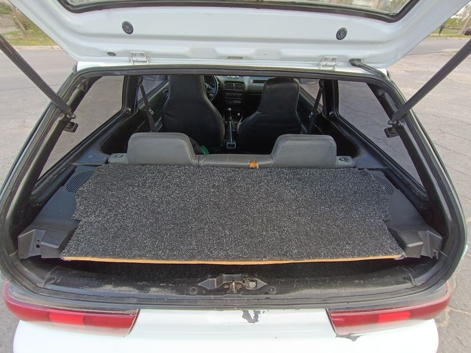 Suzuki Swift 1997 японский брат Honda Civic :)