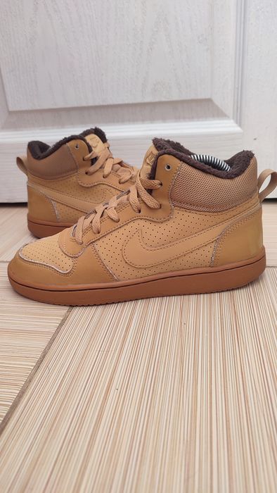 Демісезонні кросівки хайтопи NIKE COURT BOROUGH MID, 37,5 р., 23,5-24 см