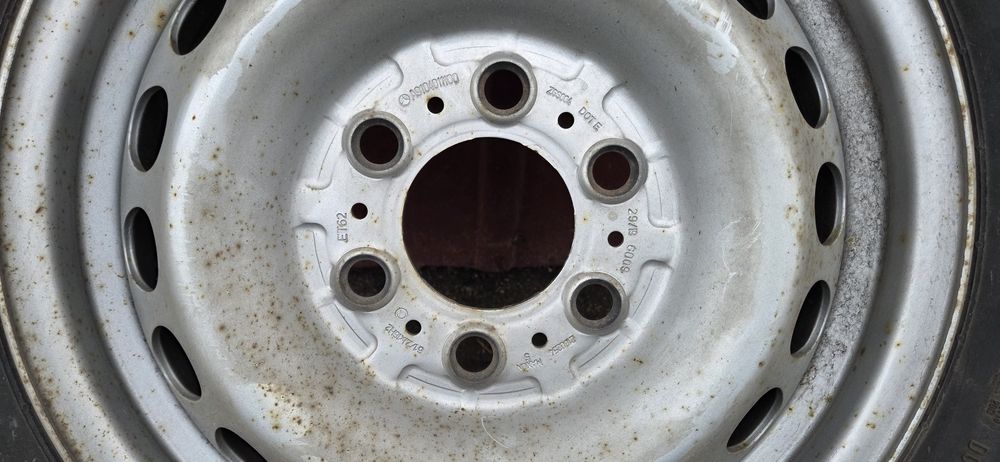 Запаска  на спринтер 907 235/65/16c  нова