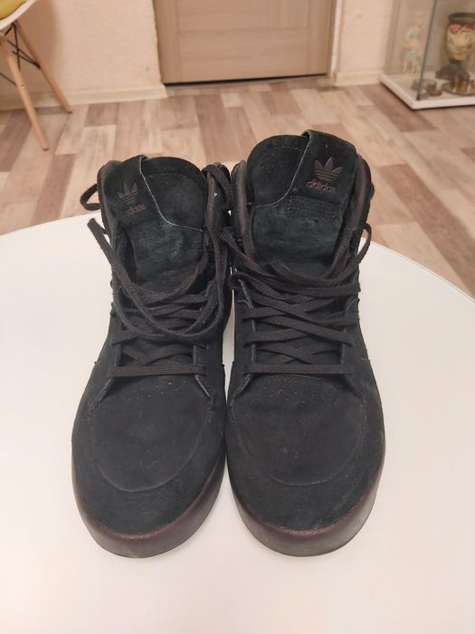 Оригінальні замшеві Адідаси унісекс
