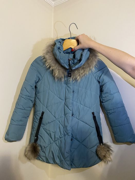 Куртка дівчинці 140р