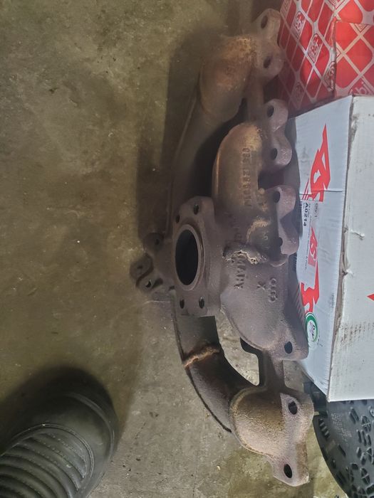 Колінвал ауді 200