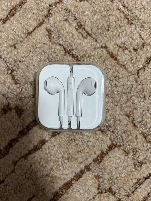 Навушники Apple EarPods (провідні)