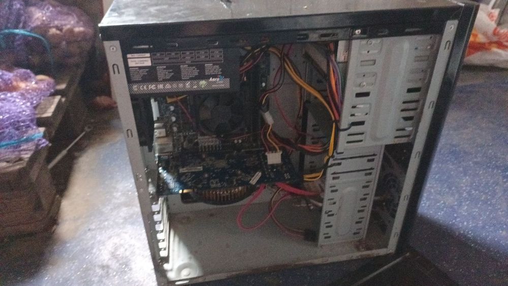 Продам компютор Asus