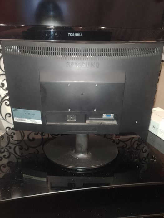 Монитор samsung.