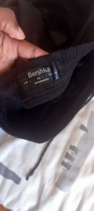 Calça Berskha tamanho L