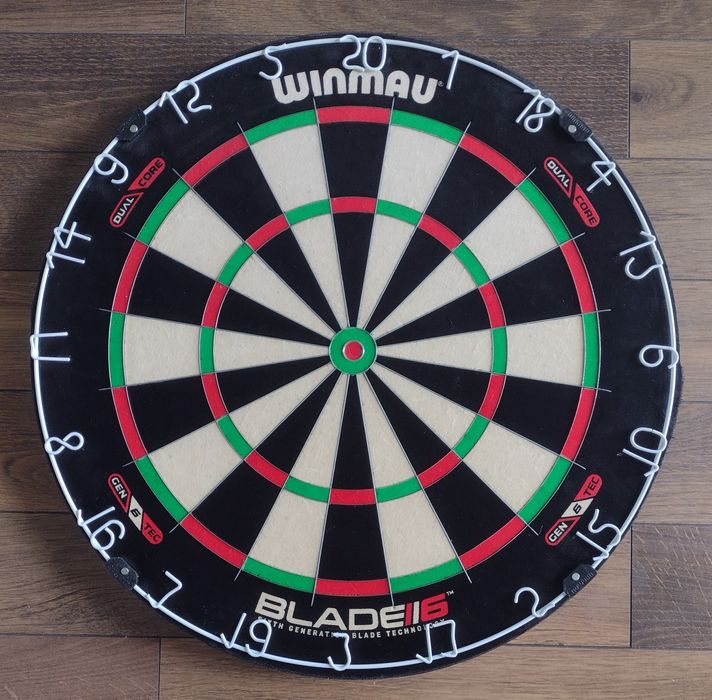 WINMAU blade 6 dual core -profesjonalna tarcza do darta
