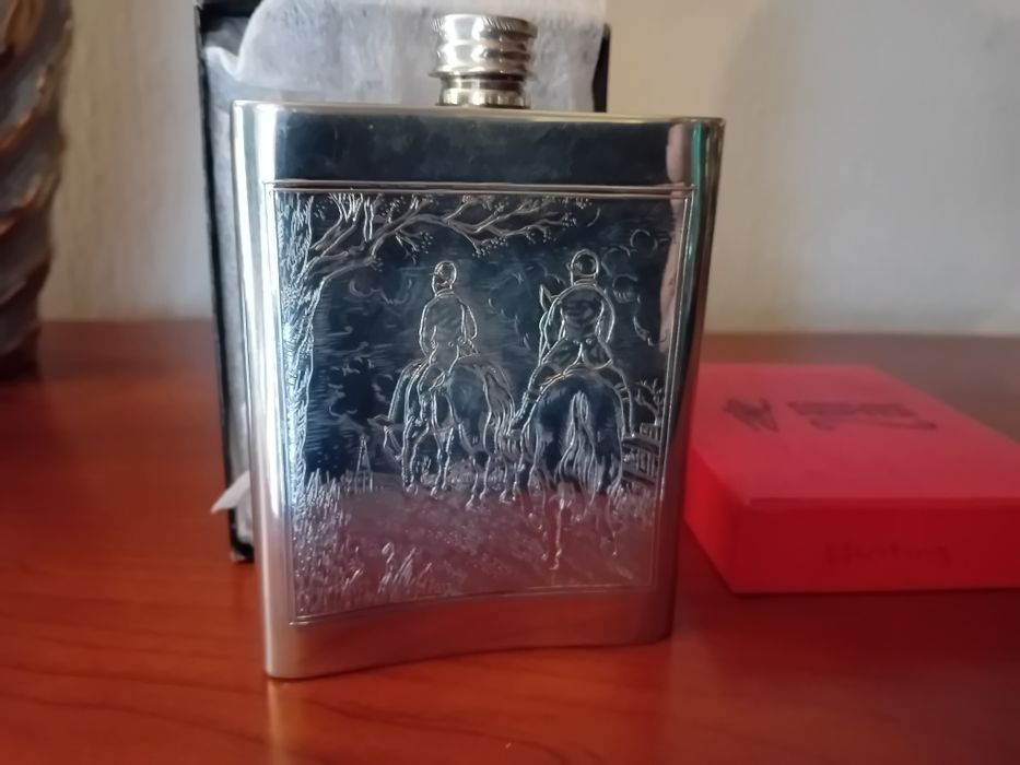 Garrafa de bolso English Pewter