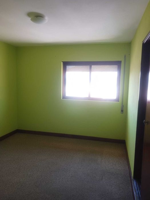 Moradia T5 Isolada, Bem localizada Bustos - Oliveira do Bairro