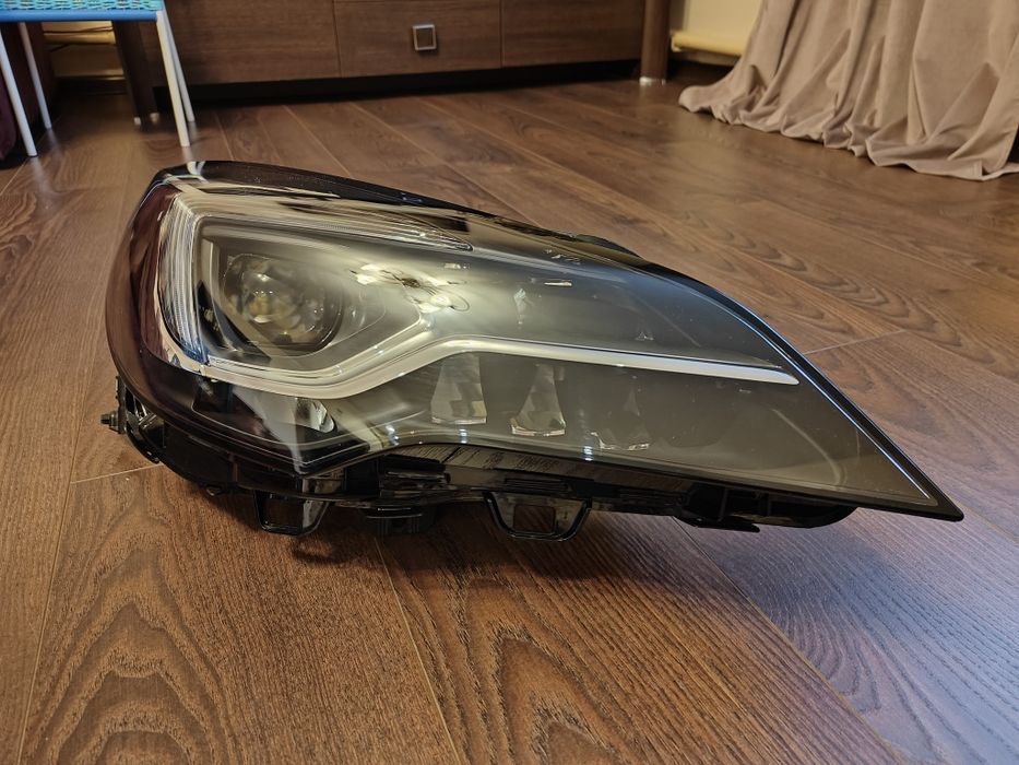 Reflektor full led Intelilux Astra K prawy