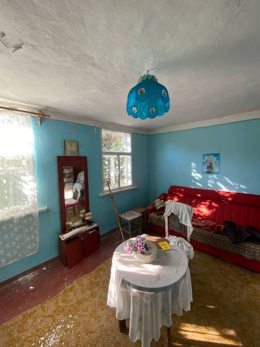 Продам будинок дача під Києвом біля лісу та озер. Зручно і тепло