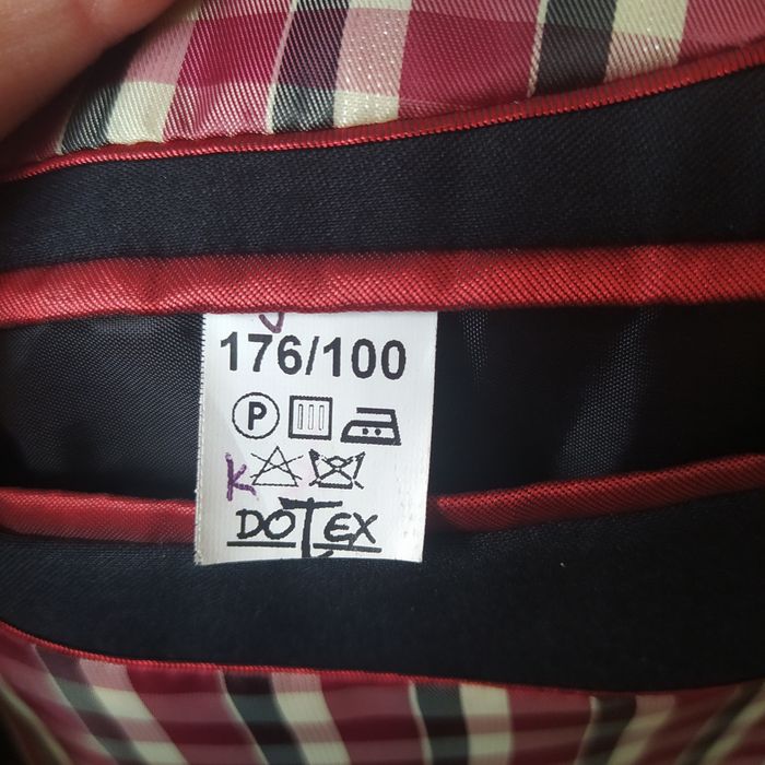 Nowy garnitur czarny rozmiar 50/176