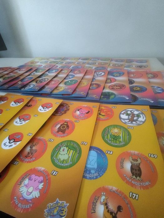 Cadernetas Pokémon tazos