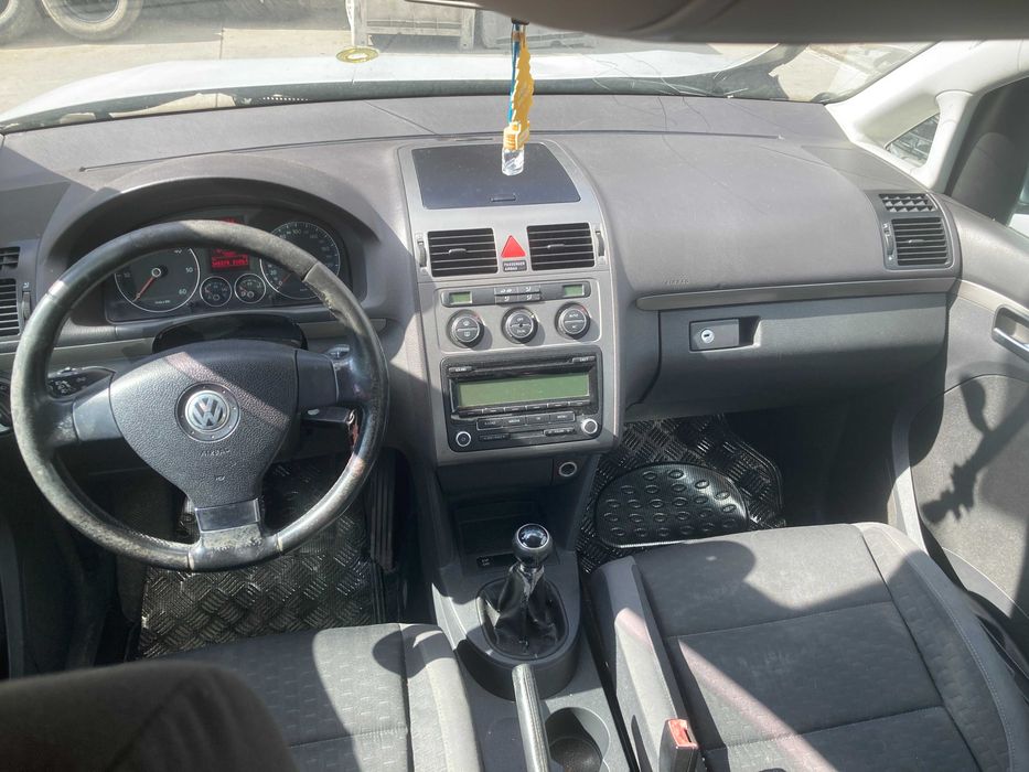 VOLKSWAGEN TOURAN 2009 gasoleo