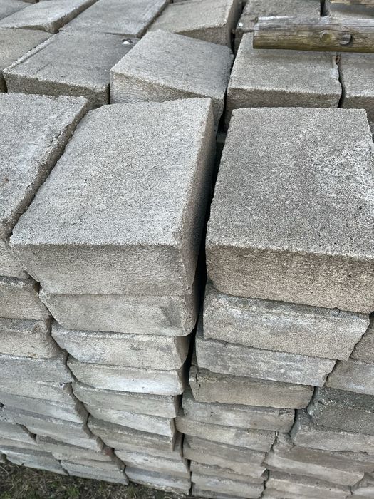 Bloczki fundamentowe, cegła „M”