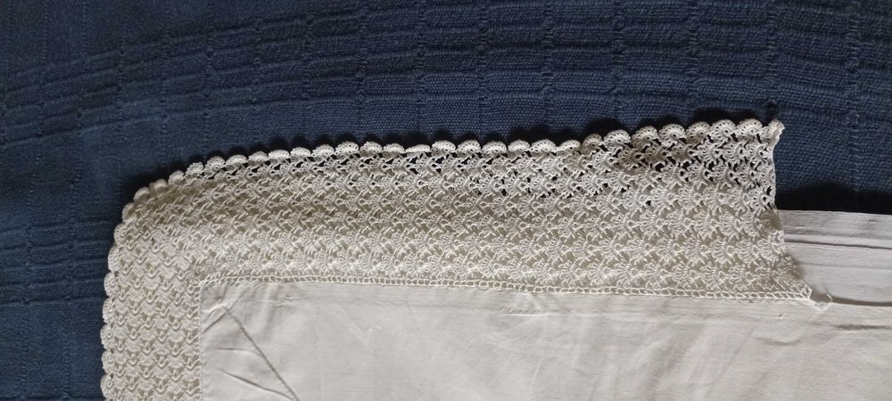 Lençol de cama casal com renda