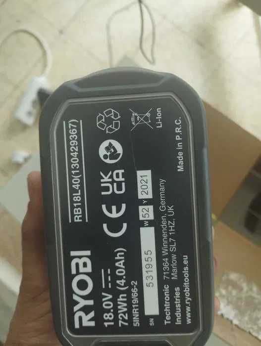 Cerra Circular + 2 baterias RYOBI