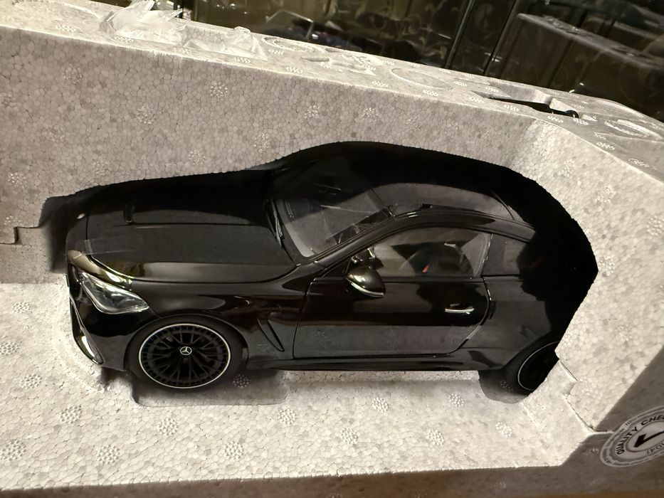 Mercedes cle 53 amg 1:18