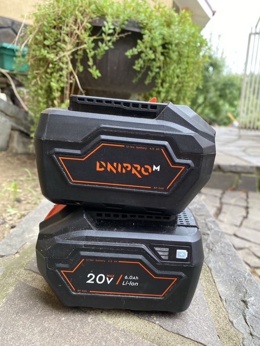 Пила акумуляторна + 4 акумулятора