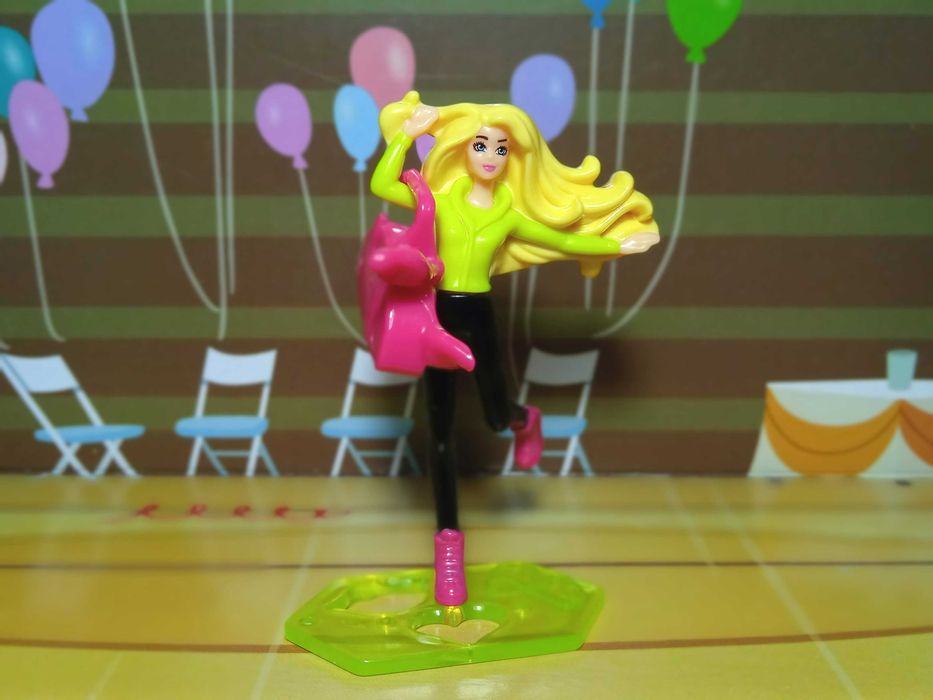 Фигурка Барби из коллекций киндер