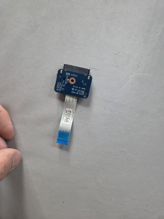 Sprzedam konektor napędu do laptopa Lenovo G70-80