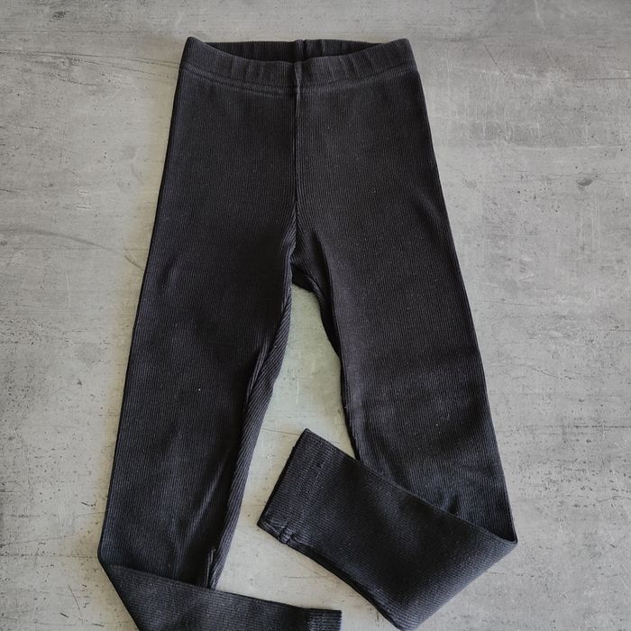 Czarne prążkowane leginsy, getry, geterki rozmiar 116