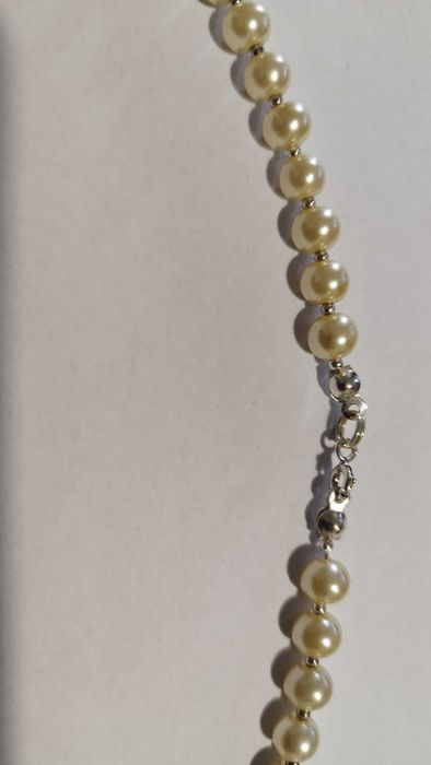 Naszyjnik ze szklanych perełek kolor ecru Handmade NOWY