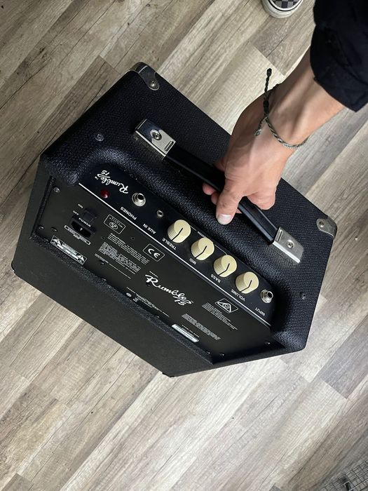 Amplificador Fender Rumble 15