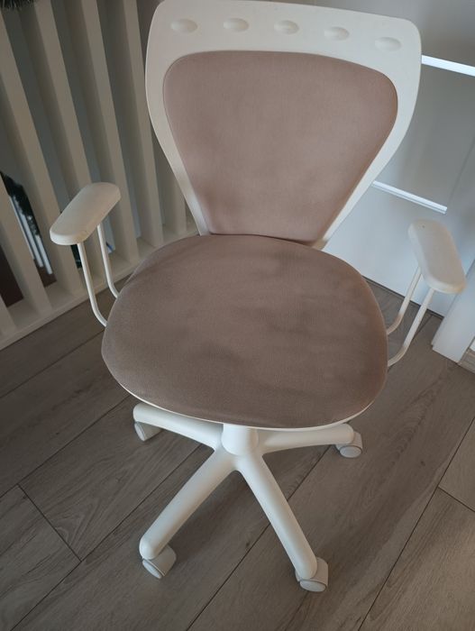 Krzesełko obrotowe dla dzieci