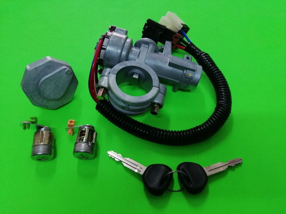Conjunto Fechos e canhão ignição Mitsubishi Canter Fuso anos 2005-