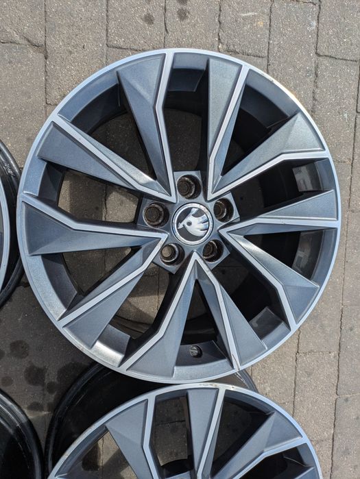 5x100 ET46  16" Skoda Fabia Octavia Rapid Roomster
