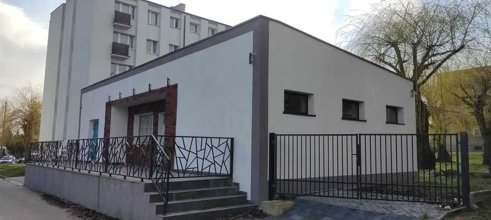 Sprzedam budeynek handlowo-usługowy