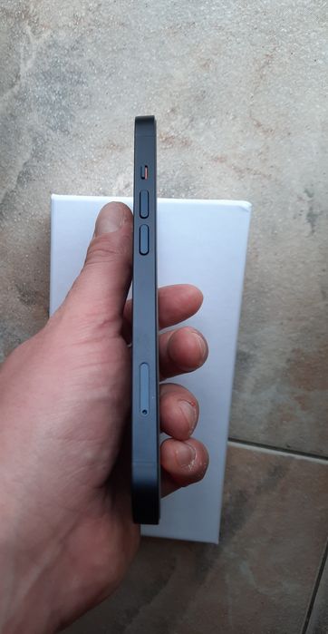 iPhone 13 Midnight Blue