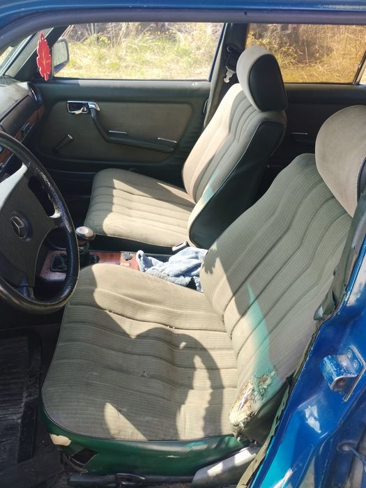 Мерседес  240 D. W 123