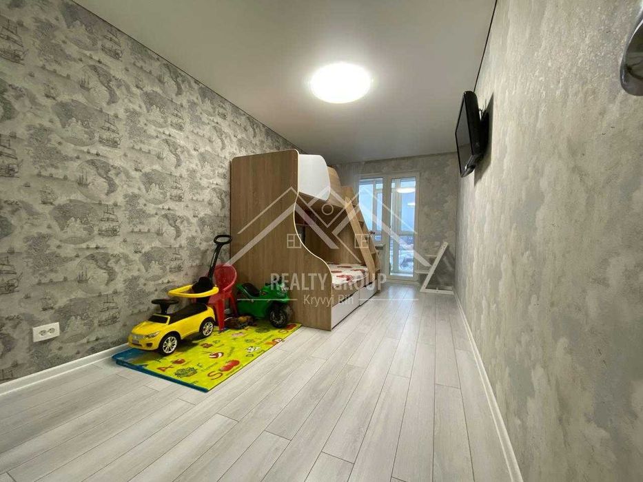 Продаж сучасної 3к на Космонавтів (біля 91 гімназії)