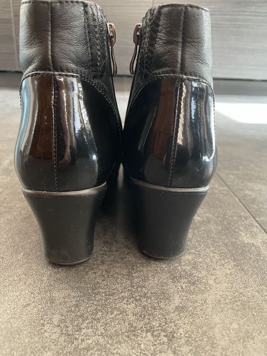 Демісезонні шкіряні ботики, розмір 38