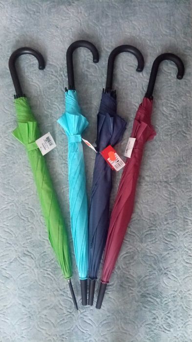 Sprzedaję niemieckie parasole.